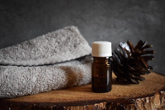 essential Cleaning Supplies: Equip Yourself ⁣for Success